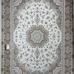 فرش ماشینی شاهکار صفویه-کد 5858-رنگ کرم-1500 شانه-4500 تراکم