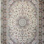 فرش ماشینی شاهکار صفویه-کد 5858-رنگ بژ-1500 شانه-4500 تراکم