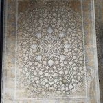 فرش ماشینی زمرد مشهد_طرح گل ابریشم_کد12007_رنگ صدفی_1200شانه_3600تراکم